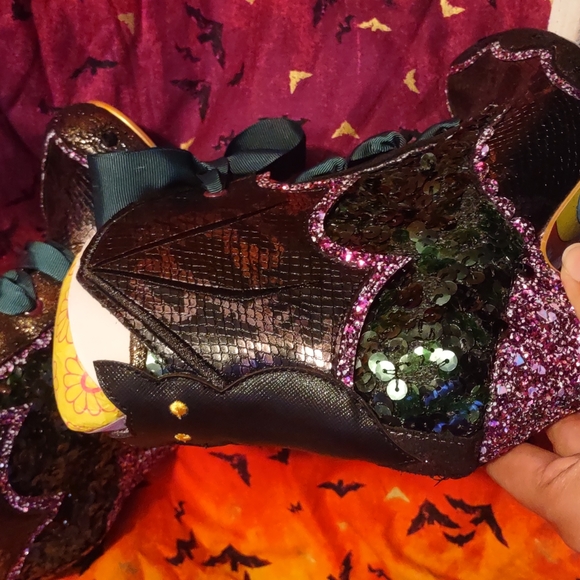 Modcloth Something wicked boot with bat detail size 5.5 - Picture 11 of 14